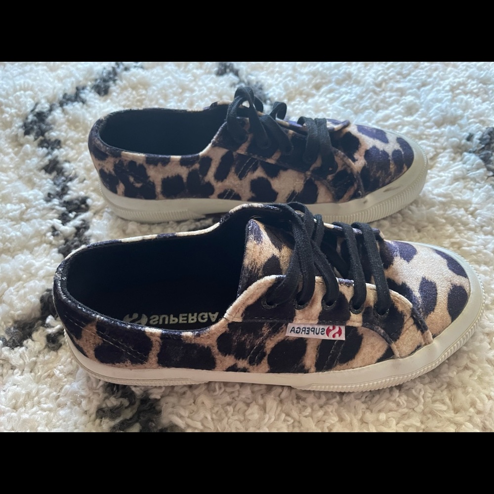 Superga leopard print US size 6